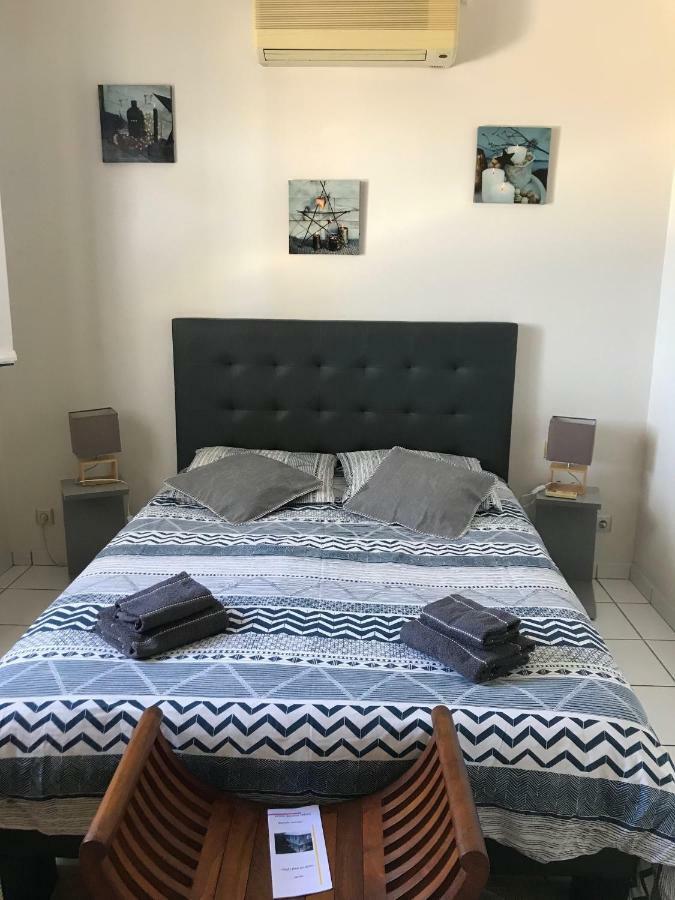 2 Chambres Avec Piscine Dans Maison Creole Saint Pierre Exterior photo